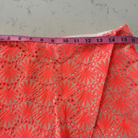 Lilly Pulitzer Papaya Marii Scallop Shell Skort- 
Sz 8 - Picture 3 of 6